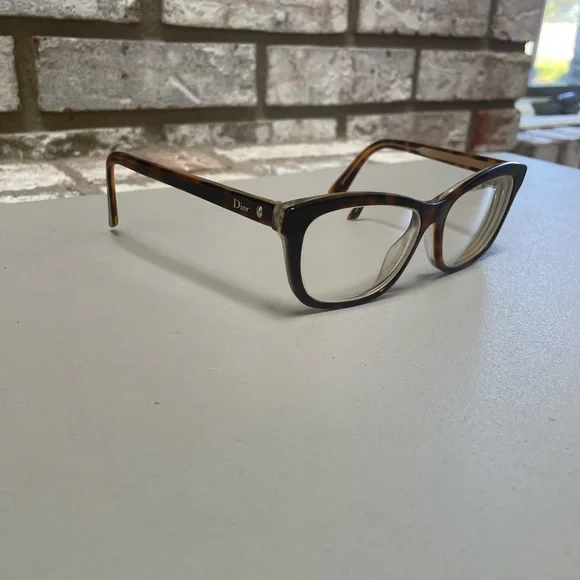 Dior eyeglasses! - Picture 1 of 4